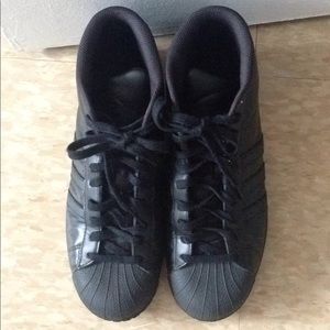 Men's Adidas Color Black Size9 used